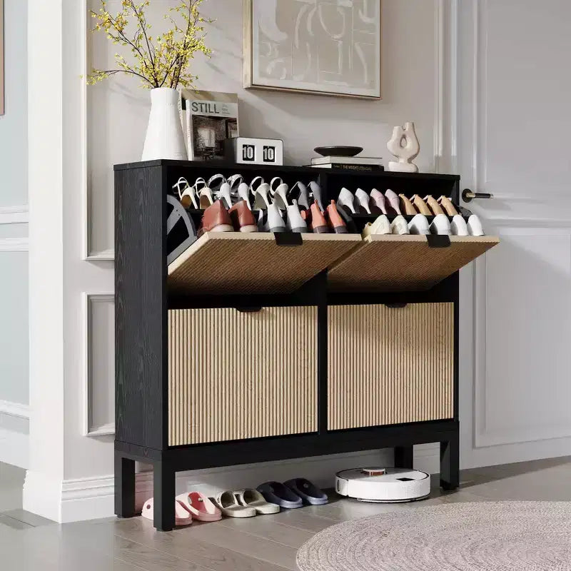 Scarpiera stretta a 4 cassetti con gambe in metallo, Nero e Rovere / Bianco e Grigio / Bianco e Rovere, Contiene 32 paia
