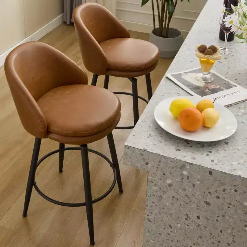 Set di 2 sgabelli da bar girevoli, in pelle sintetica e lino, schienale basso, nero e grigio / marrone / marrone e beige