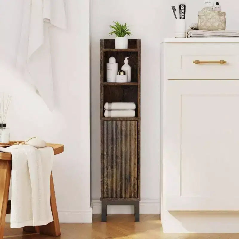 Mobiletto da bagno bianco con ante e mensole, montaggio da 1 persona